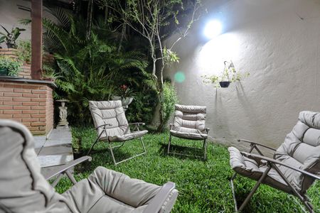 Casa para alugar com 270m², 4 quartos e 7 vagas Casa para alugar com 270m², 4 quartos e 7 vagasQuintal