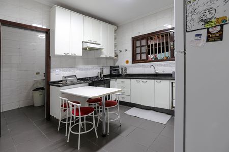 Casa para alugar com 270m², 4 quartos e 7 vagas Casa para alugar com 270m², 4 quartos e 7 vagasCozinha