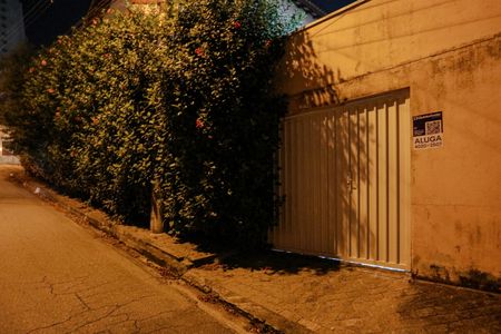 Casa para alugar com 270m², 4 quartos e 7 vagas Casa para alugar com 270m², 4 quartos e 7 vagasFachada