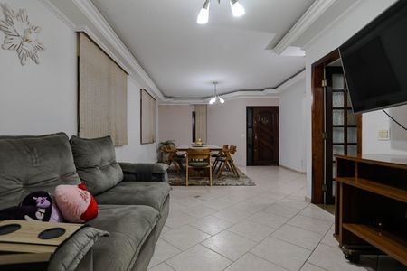 Casa para alugar com 270m², 4 quartos e 7 vagas Casa para alugar com 270m², 4 quartos e 7 vagasSala de Estar