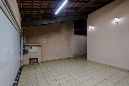 Casa para alugar com 270m², 4 quartos e 7 vagas Casa para alugar com 270m², 4 quartos e 7 vagasGaragem