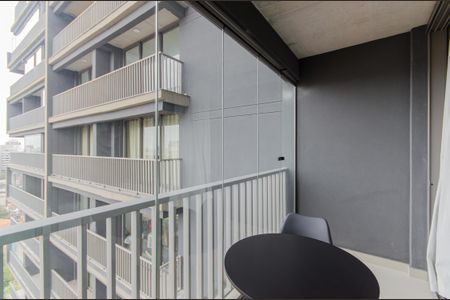 Studio para alugar com 26m², 1 quarto e sem vaga Studio para alugar com 26m², 1 quarto e sem vagaVaranda