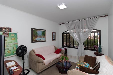 Casa para alugar com 170m², 3 quartos e 3 vagas Casa para alugar com 170m², 3 quartos e 3 vagasSala