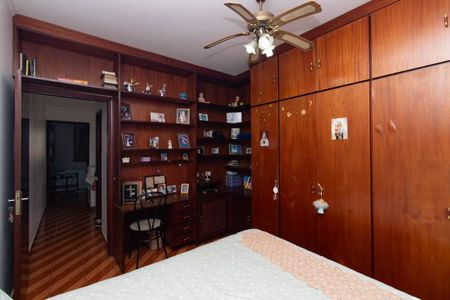 Casa para alugar com 170m², 3 quartos e 3 vagas Casa para alugar com 170m², 3 quartos e 3 vagasQuarto 2