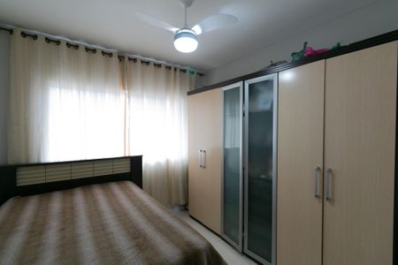 Casa à venda com 589m², 2 quartos e 5 vagas Casa à venda com 589m², 2 quartos e 5 vagasQuarto 1