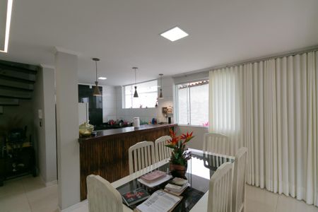 Casa à venda com 589m², 2 quartos e 5 vagas Casa à venda com 589m², 2 quartos e 5 vagasCopa