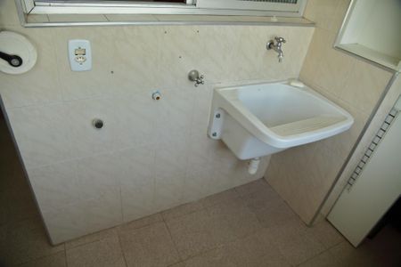 Apartamento para alugar com 108m², 3 quartos e 1 vagaÁrea de Serviço