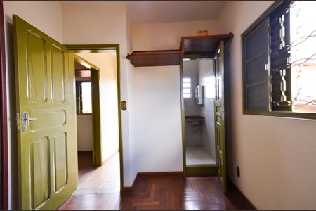 Casa para alugar com 400m², 5 quartos e 4 vagas Casa para alugar com 400m², 5 quartos e 4 vagasSuíte 2