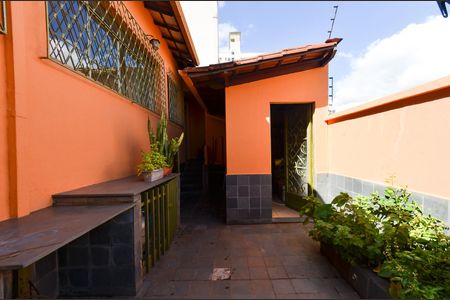 Casa para alugar com 400m², 5 quartos e 4 vagas Casa para alugar com 400m², 5 quartos e 4 vagasArea serviço