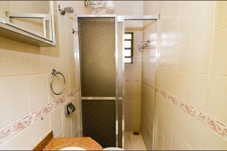 Casa para alugar com 400m², 5 quartos e 4 vagas Casa para alugar com 400m², 5 quartos e 4 vagasBanheiro suíte 2