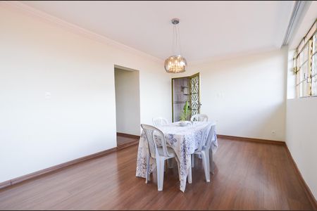 Casa para alugar com 400m², 5 quartos e 4 vagas Casa para alugar com 400m², 5 quartos e 4 vagasSala jantar