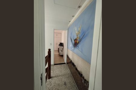 Casa à venda com 94m², 2 quartos e 2 vagasCorredor dos quartos