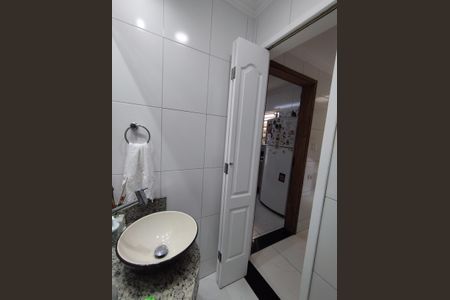 Casa à venda com 94m², 2 quartos e 2 vagasLavabo