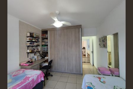 Casa à venda com 94m², 2 quartos e 2 vagasQuarto