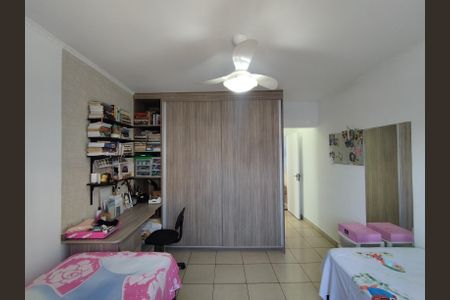 Casa à venda com 94m², 2 quartos e 2 vagasQuarto