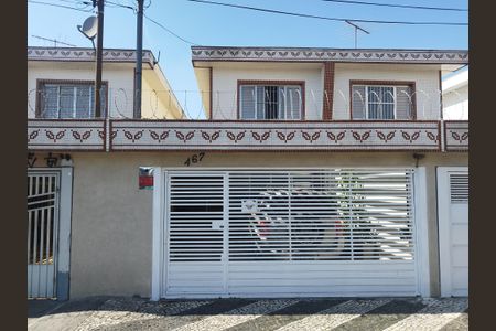 Casa à venda com 94m², 2 quartos e 2 vagasFachada
