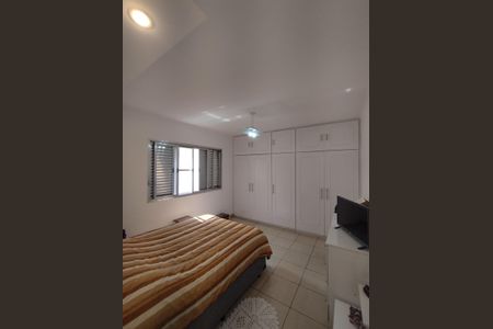 Casa à venda com 94m², 2 quartos e 2 vagasSuíte