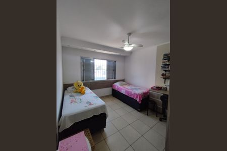 Casa à venda com 94m², 2 quartos e 2 vagasQuarto