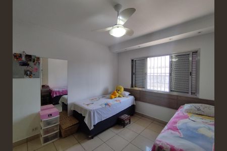 Casa à venda com 94m², 2 quartos e 2 vagasQuarto