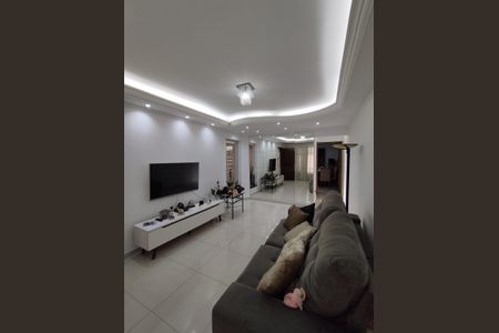 Casa à venda com 94m², 2 quartos e 2 vagasSala