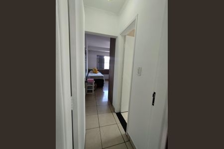 Casa à venda com 94m², 2 quartos e 2 vagasCorredor