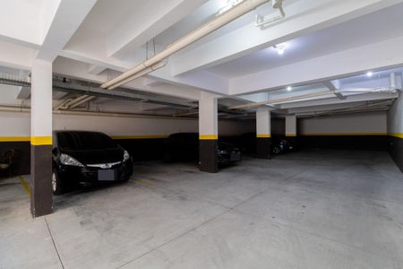 Apartamento à venda com 41m², 2 quartos e 1 vaga Apartamento à venda com 41m², 2 quartos e 1 vagaÁrea Comum - Estacionamento