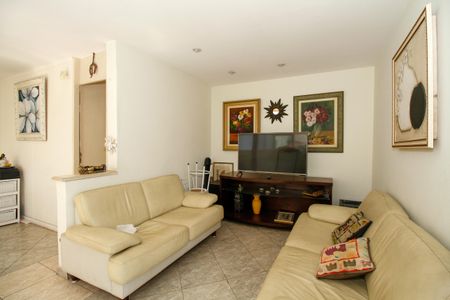 Apartamento à venda com 194m², 3 quartos e 2 vagasCobertura