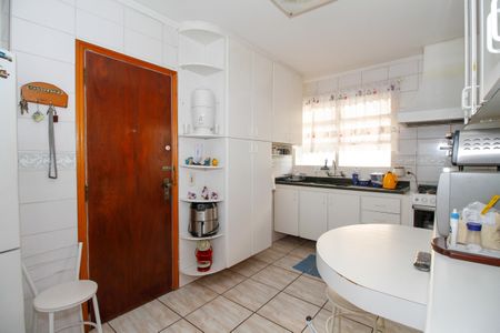 Apartamento à venda com 194m², 3 quartos e 2 vagasCozinha