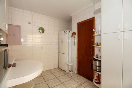 Apartamento à venda com 194m², 3 quartos e 2 vagasCozinha