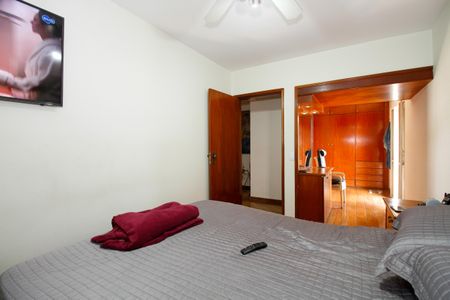 Apartamento à venda com 194m², 3 quartos e 2 vagasSuíte 1