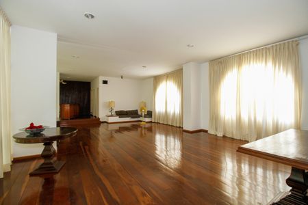 Apartamento à venda com 194m², 3 quartos e 2 vagasÁrea Comum - Salão de Festas