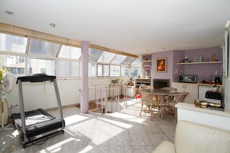 Apartamento à venda com 194m², 3 quartos e 2 vagasCobertura