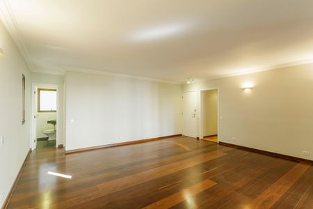 Apartamento para alugar com 154m², 3 quartos e 2 vagas Apartamento para alugar com 154m², 3 quartos e 2 vagasSala