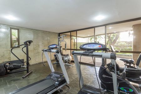 Apartamento para alugar com 154m², 3 quartos e 2 vagas Apartamento para alugar com 154m², 3 quartos e 2 vagasÁrea comum - Academia
