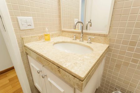 Apartamento para alugar com 154m², 3 quartos e 2 vagas Apartamento para alugar com 154m², 3 quartos e 2 vagasBanheiro Social