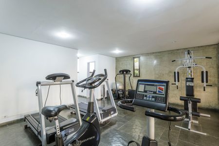 Apartamento para alugar com 154m², 3 quartos e 2 vagas Apartamento para alugar com 154m², 3 quartos e 2 vagasÁrea comum - Academia