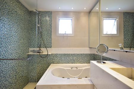 Apartamento à venda com 210m², 3 quartos e 3 vagasBanheiro Suíte 2