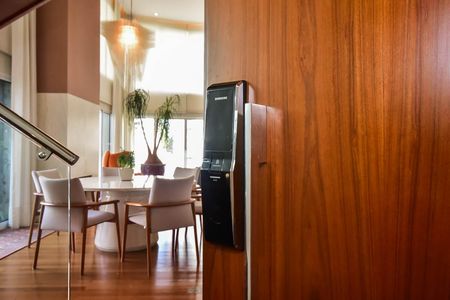 Apartamento à venda com 210m², 3 quartos e 3 vagasFechadura Eletrônica