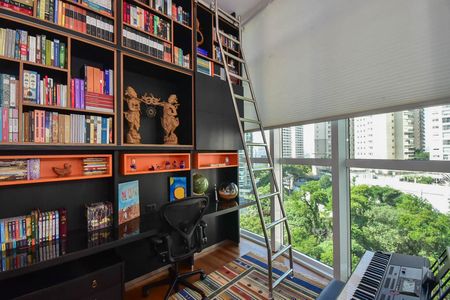 Apartamento à venda com 210m², 3 quartos e 3 vagasBiblioteca