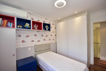 Apartamento à venda com 210m², 3 quartos e 3 vagasSuíte 1