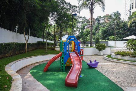 Apartamento à venda com 210m², 3 quartos e 3 vagasPlayground