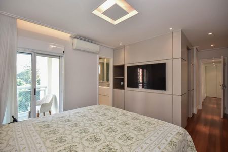 Apartamento à venda com 210m², 3 quartos e 3 vagasSuíte 2