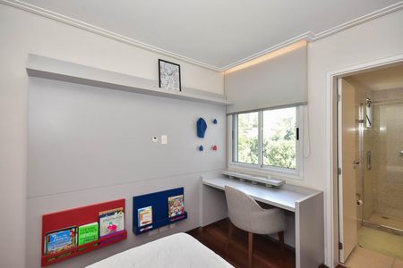 Apartamento à venda com 210m², 3 quartos e 3 vagasSuíte 1