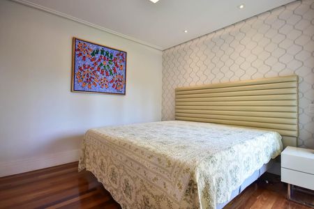 Apartamento à venda com 210m², 3 quartos e 3 vagasSuíte 2