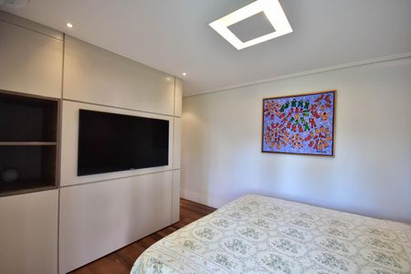 Apartamento à venda com 210m², 3 quartos e 3 vagasSuíte 2