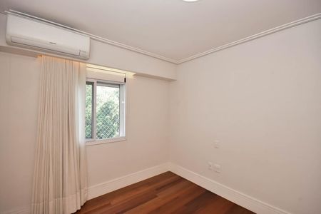 Apartamento à venda com 210m², 3 quartos e 3 vagasSuíte 3