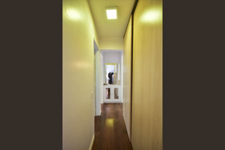 Apartamento à venda com 70m², 2 quartos e 1 vagaCorredor