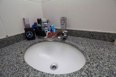 Apartamento à venda com 65m², 2 quartos e 1 vagaBanheiro Social