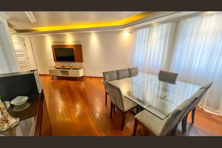 Apartamento à venda com 200m², 4 quartos e 3 vagas Apartamento à venda com 200m², 4 quartos e 3 vagasSala