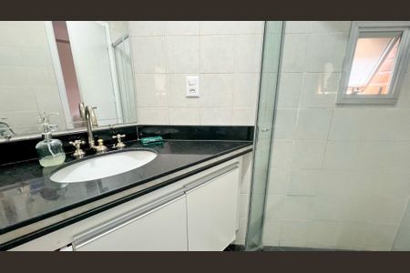 Apartamento à venda com 200m², 4 quartos e 3 vagas Apartamento à venda com 200m², 4 quartos e 3 vagasBanheiro